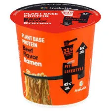 Asia Street Mea Danie błyskawiczne wysokobiałkowe z makaronem ramen o smaku wołowiny 62g