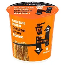 Asia Street Mea Danie błyskawiczne wysokobiałkowe z makaronem ramen o smaku kurczaka 62g