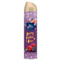 Glade Berry Festive Kiss - odświeżacz powietrza w aerozolu 300ml